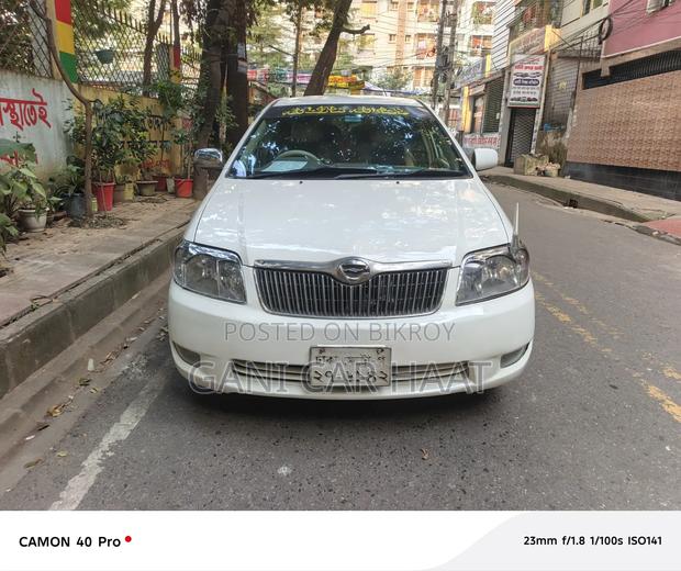 Toyota Corolla 2004 White