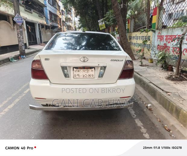 Toyota Corolla 2004 White