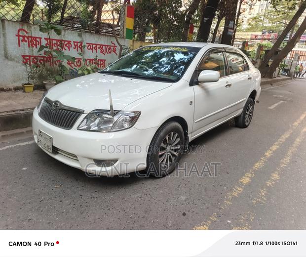 Toyota Corolla 2004 White