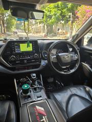 Toyota Highlander Platinum 2021 White for sale