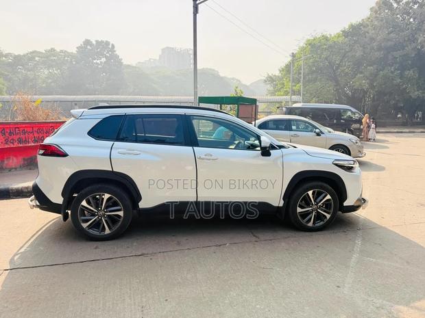 New Toyota Corolla Cross 2023 Pearl
