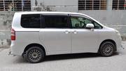 Toyota Noah 2010 White for sale