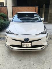 Toyota Prius 2018 Pearl for sale
