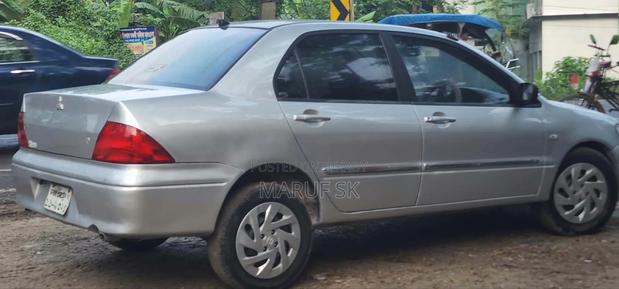 Mitsubishi Lancer 2002 Silver