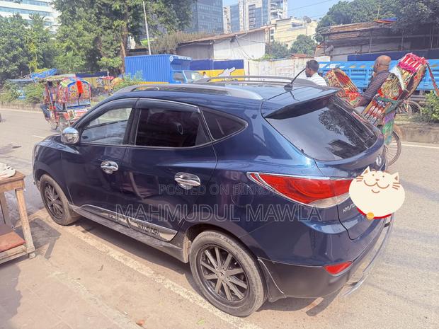 Hyundai Tucson 2012 Blue