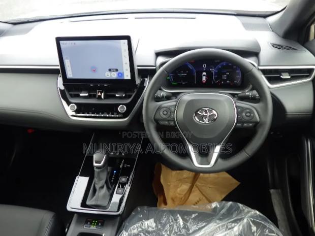 New Toyota Corolla Cross 2025 Brown