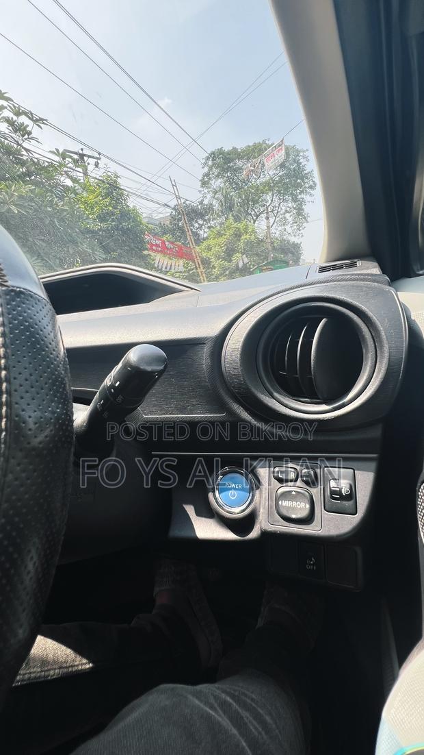 Toyota Aqua 2012 Black