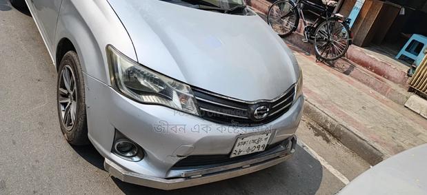 Toyota Axio 2013 Silver