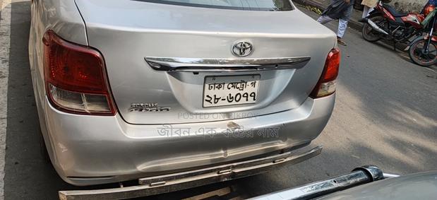 Toyota Axio 2013 Silver
