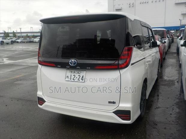 Toyota Noah 2023 Pearl