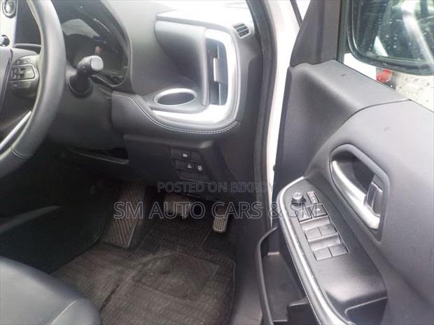 Toyota Noah 2023 Pearl