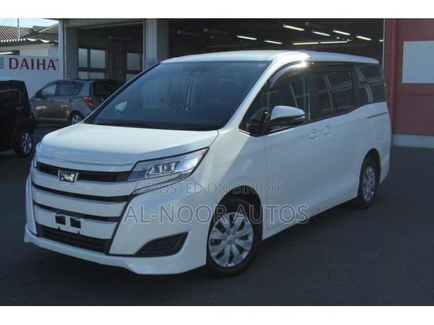 Toyota Noah 2.0 FWD (8 Seater) 2021 Pearl