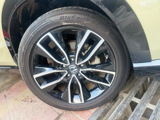 Honda Vezel 1.5 Hybrid 2WD 2021 Beige