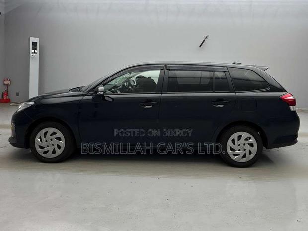 Toyota Corolla Fielder 2021 Black