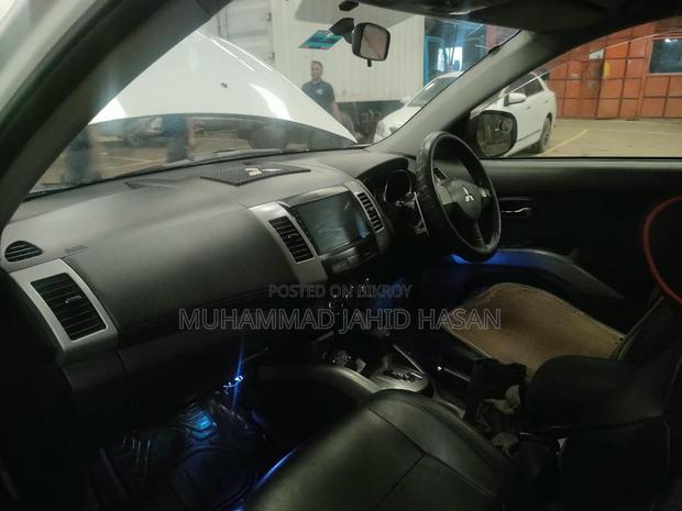 Mitsubishi Outlander 2010 Pearl