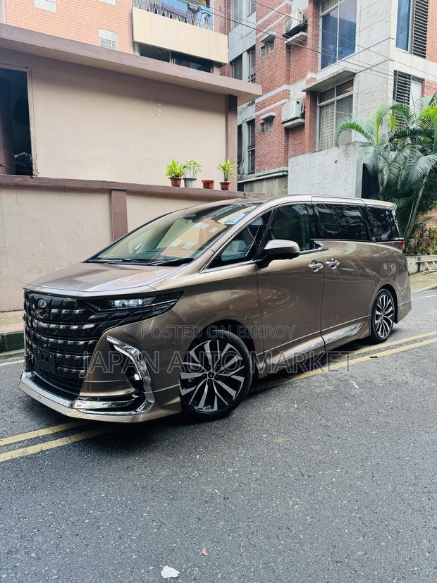 Toyota Alphard 2024 Brown