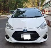 Toyota Aqua 2015 White for sale