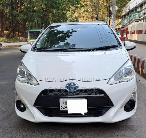 Toyota Aqua 2015 White