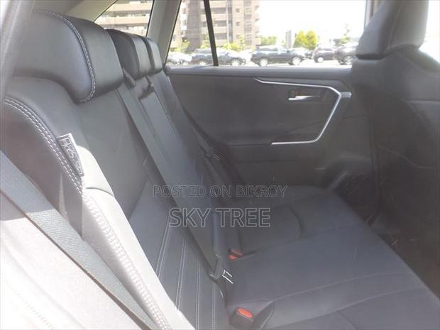 Toyota RAV4 2021 Pearl