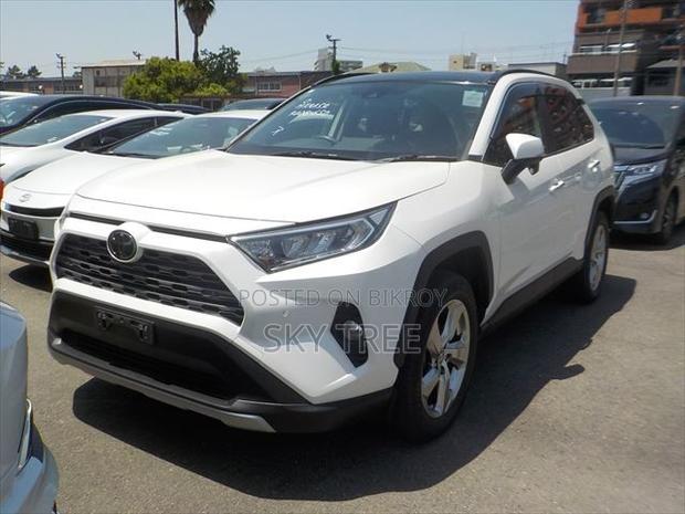 Toyota RAV4 2021 Pearl