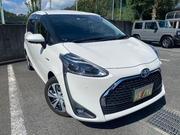 Toyota Sienta 2021 Pearl for sale