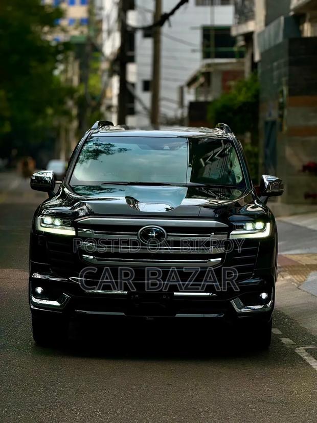 Toyota Land Cruiser LC300 2021 Black