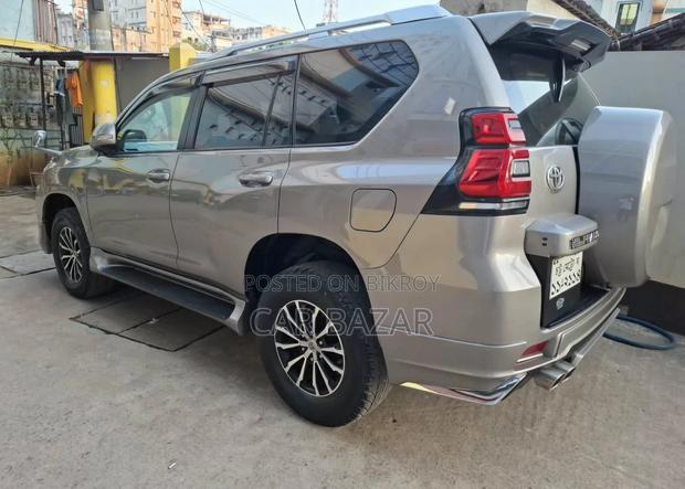Toyota Land Cruiser Prado 2.7 i 2012 Brown