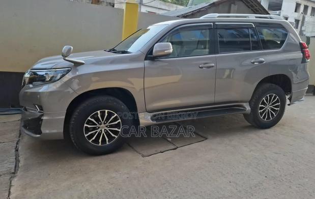 Toyota Land Cruiser Prado 2.7 i 2012 Brown