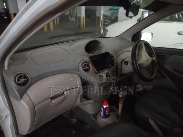 Toyota Platz 2000 Silver