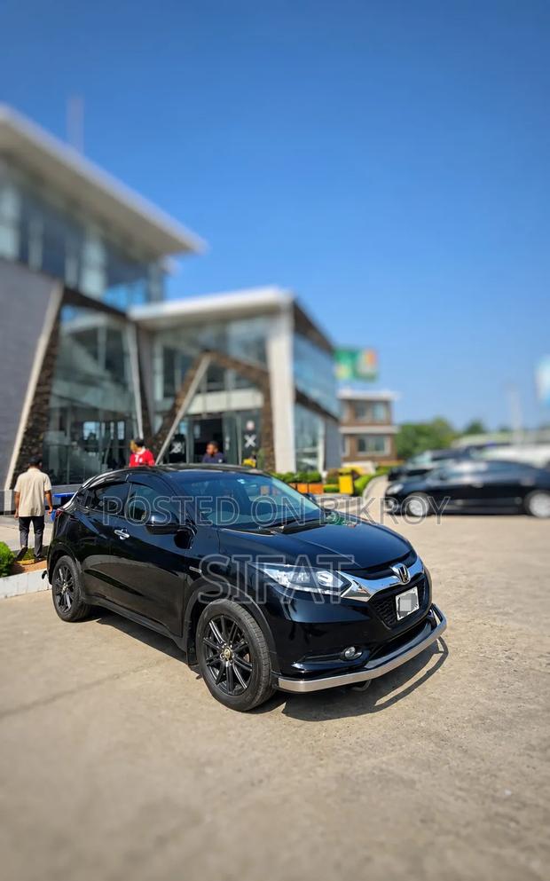 Honda Vezel 2016 Black