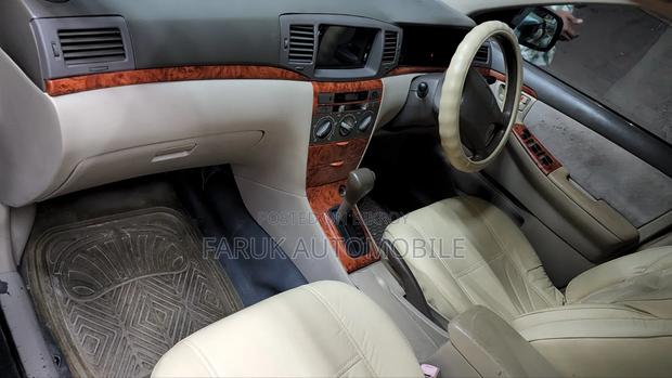Toyota Corolla Sedan Automatic 2005 Beige