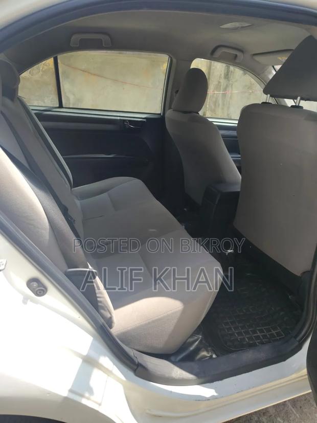 Toyota Axio 1.5 Hybrid 2WD 2017 Pearl