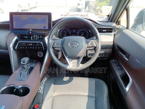 Toyota Harrier Z 2023 Pearl