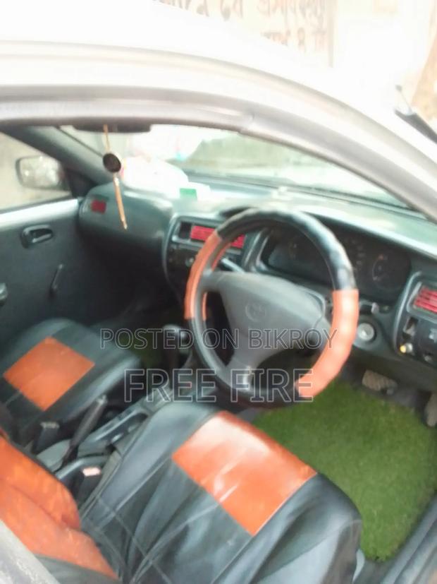 Toyota Corolla 1.9 D Hatchback 2000 Silver