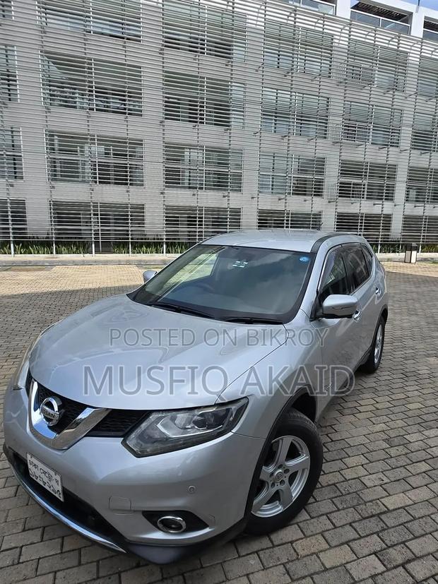 Nissan X-Trail 2.0 Hybrid FWD 2015 Silver