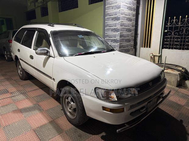 Toyota Corolla Fielder 2001 White