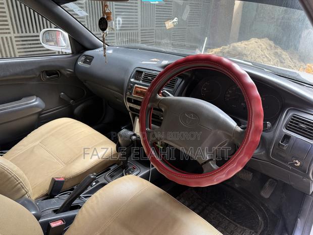 Toyota Corolla Fielder 2001 White