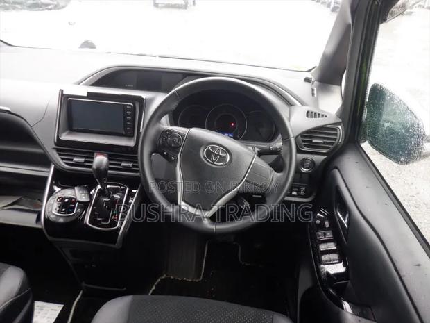 Toyota Voxy ZS Kirameki III 2WD 7-Seater 2021 Black