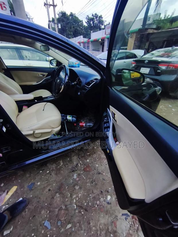 Toyota Premio 2018 Matt Black