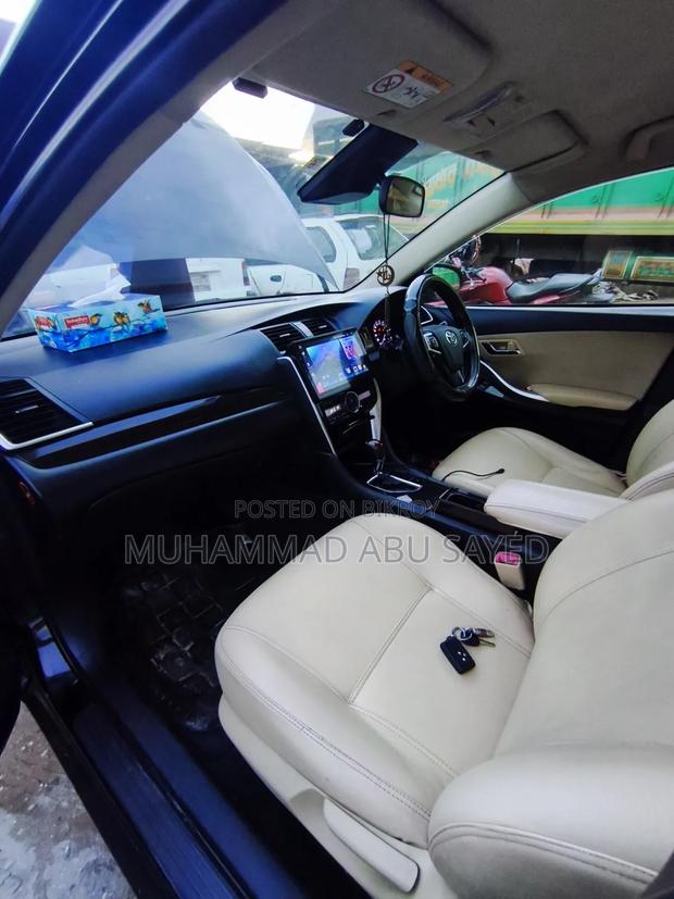 Toyota Premio 2018 Matt Black
