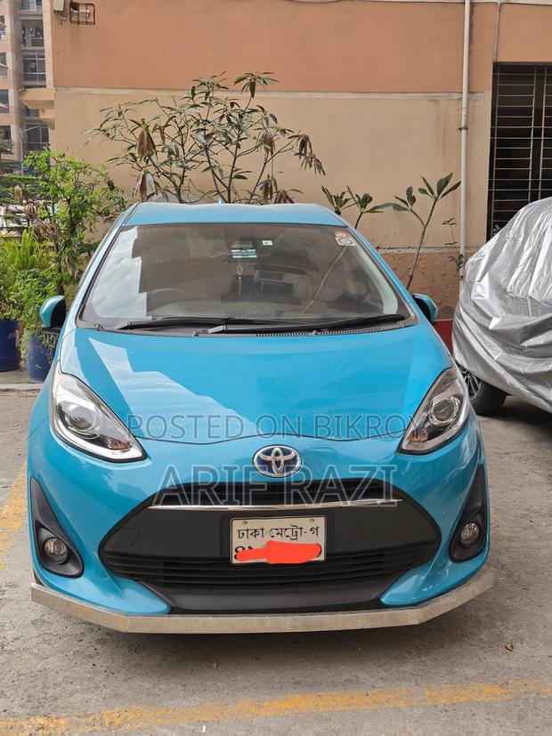Toyota Aqua 2017 Blue