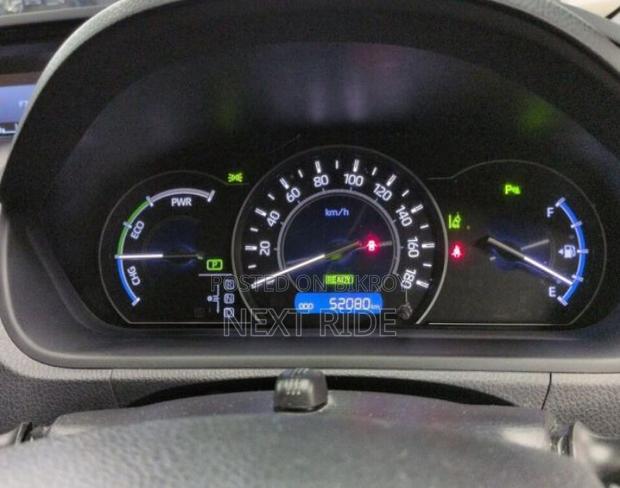 Toyota Noah 1.8 FWD Hybrid (7 seater) 2021