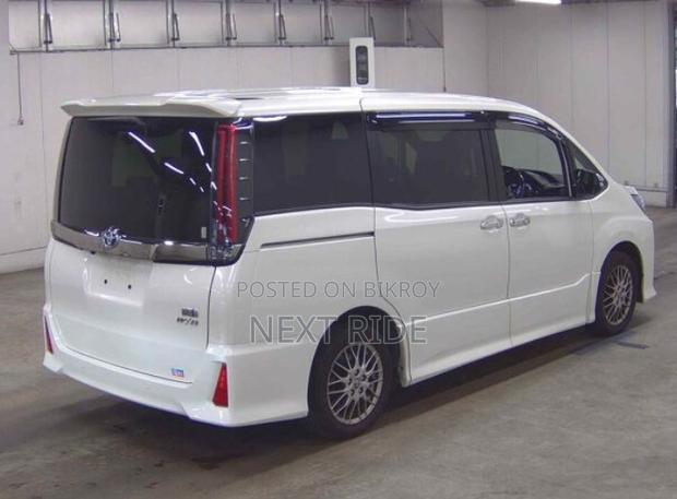 Toyota Noah 2021 Pearl