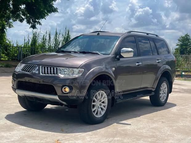 Mitsubishi Pajero Sport 2014 Brown