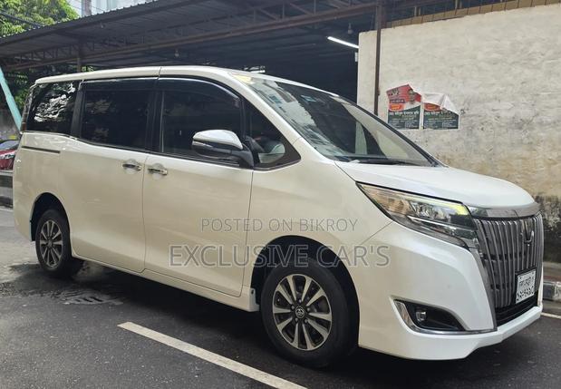 Toyota Esquire 2020 Pearl