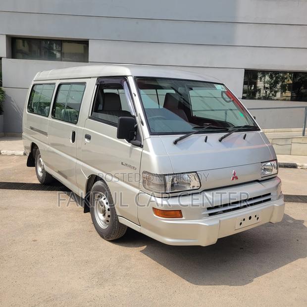 Mitsubishi L400 2013 Silver