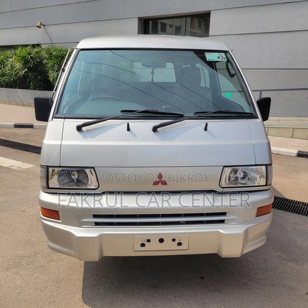 Mitsubishi L400 2013 Silver