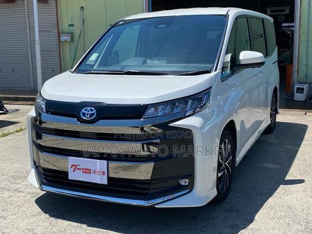 Toyota Noah 2023 Pearl