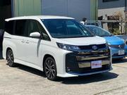 Toyota Noah 2023 Pearl for sale