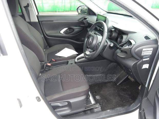 New Toyota Yaris Cross 1.5 Hybrid AWD 2021 Pearl